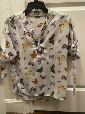 Melamina White Butterfly Print Blouse